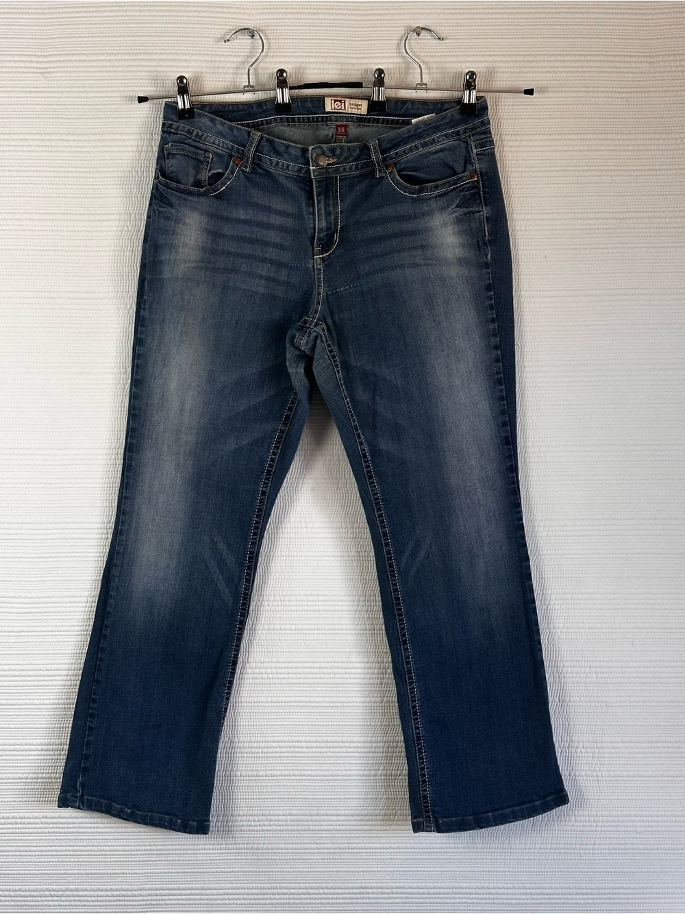 L.e.i. Juniors Size 15 Bridget Curvy Bootcut Jeans Y2K Embroidered Denim